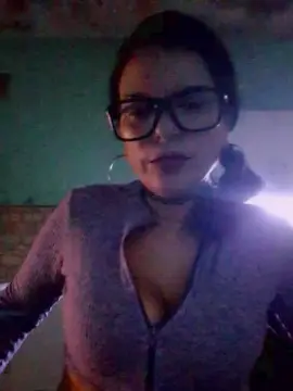 Tuya_soy  live sex cam