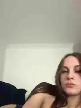 Trinagomez69  live sex cam