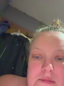 BUSTYBELLA  live sex cam