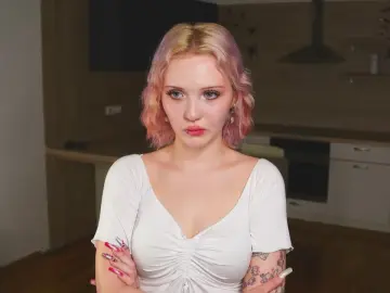 MaybelleLancz  live sex cam