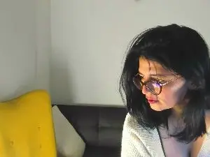 Adriana71  live sex cam