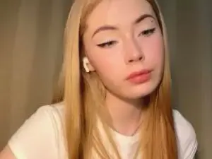 AbbeyKurr  live sex cam