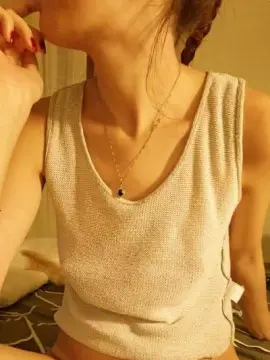Bella96  live sex cam
