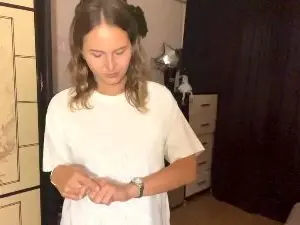 MonnieBusboom  live sex cam