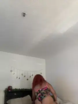 Roxie39  live sex cam