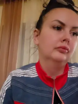 YoungHotMom  live sex cam