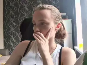SuzetteBuenger  live sex cam