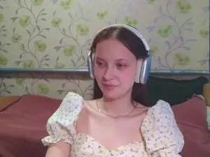 SuzyGinty  live sex cam