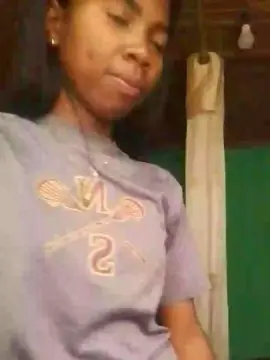 Alexiah3  live sex cam