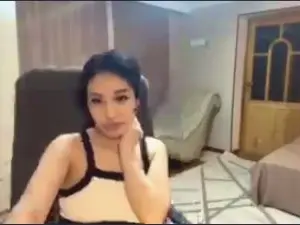 LayneLandes  live sex cam