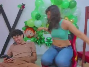 Mia_and_Maxx  live sex cam