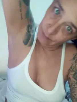 SexyTattooed7  live sex cam
