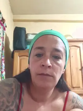 SexyTattooed7  live sex cam