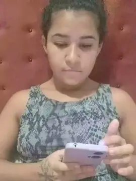 Yunea  live sex cam