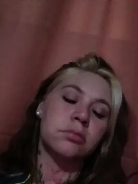 Lujan31  live sex cam