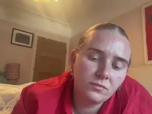 LubeyLou  live sex cam