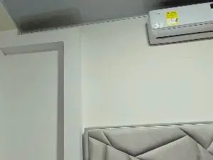 Maddy__18  live sex cam