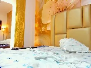 MiaKooper  live sex cam