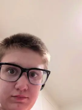 Oakleymiller  live sex cam