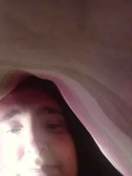 Eider_92  live sex cam