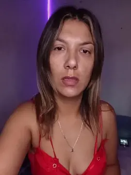 Silreinadorada  live sex cam