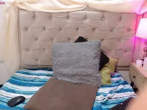 Taliana21  live sex cam