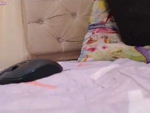 Taliana21  live sex cam