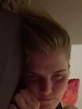 Tilldizzen94  live sex cam