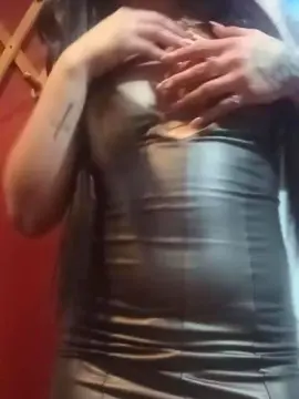 Victoria325  live sex cam