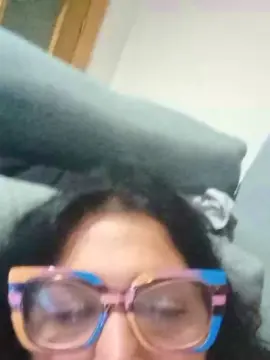 Morenacurvi28  live sex cam