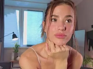 TrinaTriolo  live sex cam