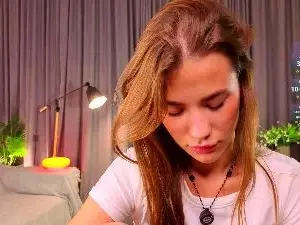 TrinaTriolo  live sex cam