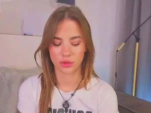 TrinaTriolo  live sex cam