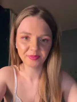 Ania_25  live sex cam