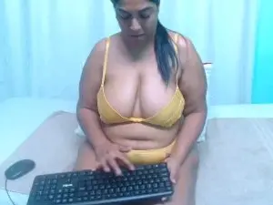 Tapmybootyxxx  live sex cam