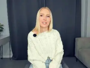 AntoniaRollend  live sex cam