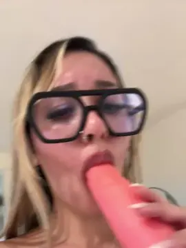 Mialunaxx  live sex cam
