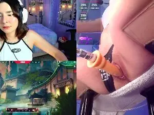 NicoleFerrel  live sex cam