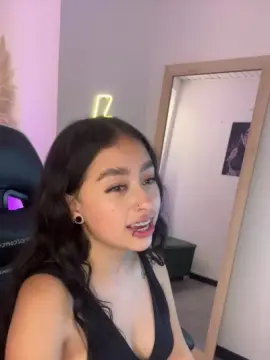 Vallolett  live sex cam