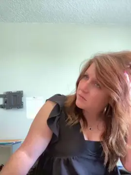 Willletyouin  live sex cam