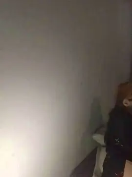 Cristalh0e  live sex cam