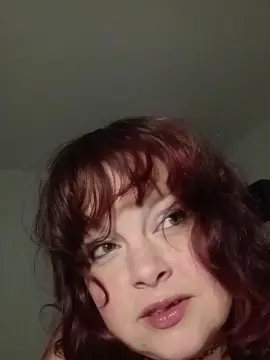 Sarathebeeach  live sex cam