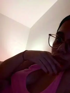 Dulcecelisarg  live sex cam