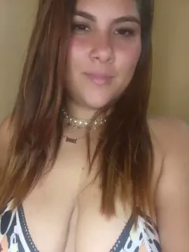 Estrellax3  live sex cam