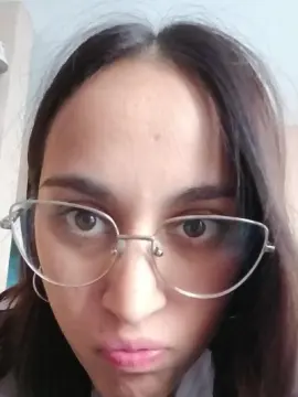 Vicki28  live sex cam