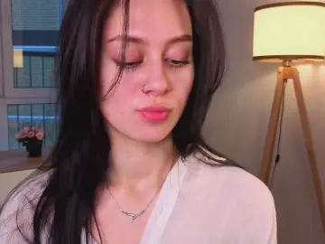 Milanaluxe  live sex cam