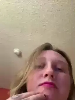 Roxannestunna  live sex cam