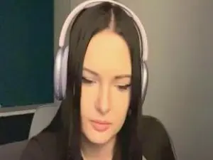 AlineDubis  live sex cam