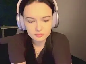 AlineDubis  live sex cam