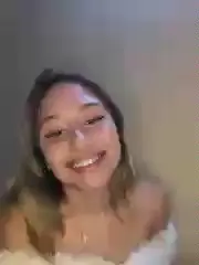 Babychiara  live sex cam
